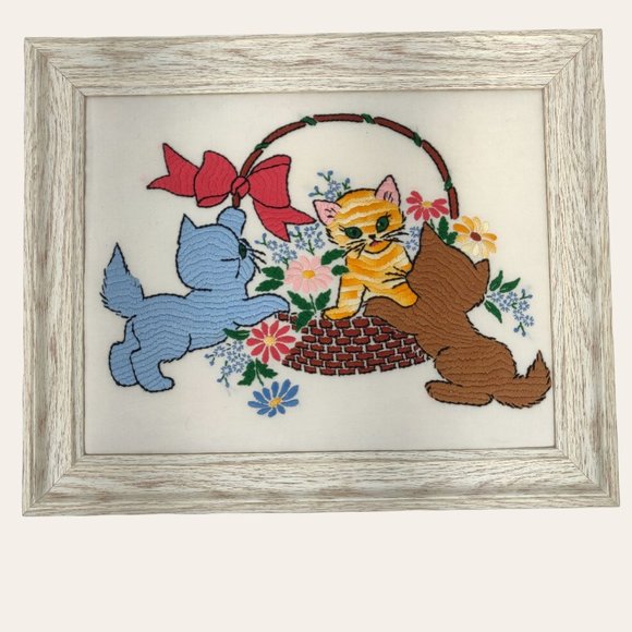 Vintage Kitsch Kawaii Kittens in Basket Crewel Artwork Embroidered Cats Flowers - Picture 1 of 6